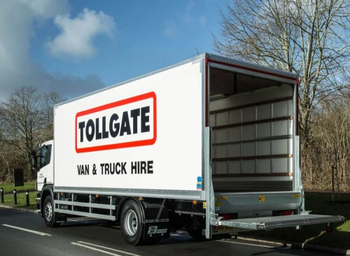 18 Ton Rigid Box with Tail-Lift